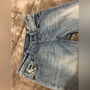 New low cut beautiful jeans